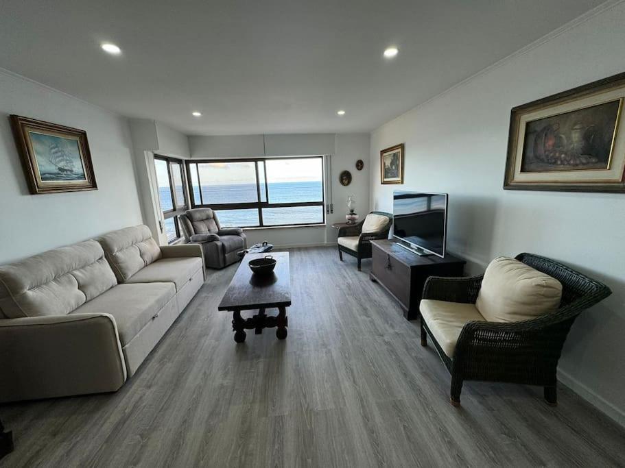 Beachfront Amazing Location - 19Th Hole Ponta Delgada Buitenkant foto
